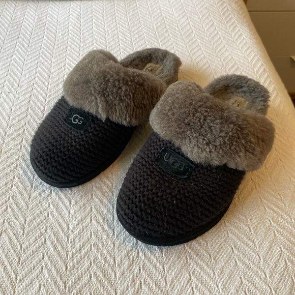 UGG Black Knit Slippers with Fur Trim - Picture 3 of 8